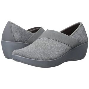 NWT Crocs Dark Gray Busy Day Heathered Asym Wedges relaxed fit NEW women’s 9